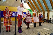 Sobota 8. 7. - folklorní soubory